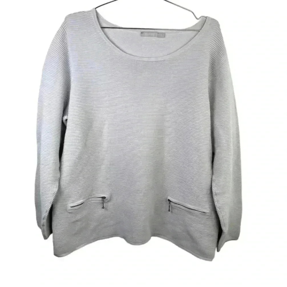Two Danes Gray Ribbed Scoop‎ Neck Sweater With Zipper Pockets